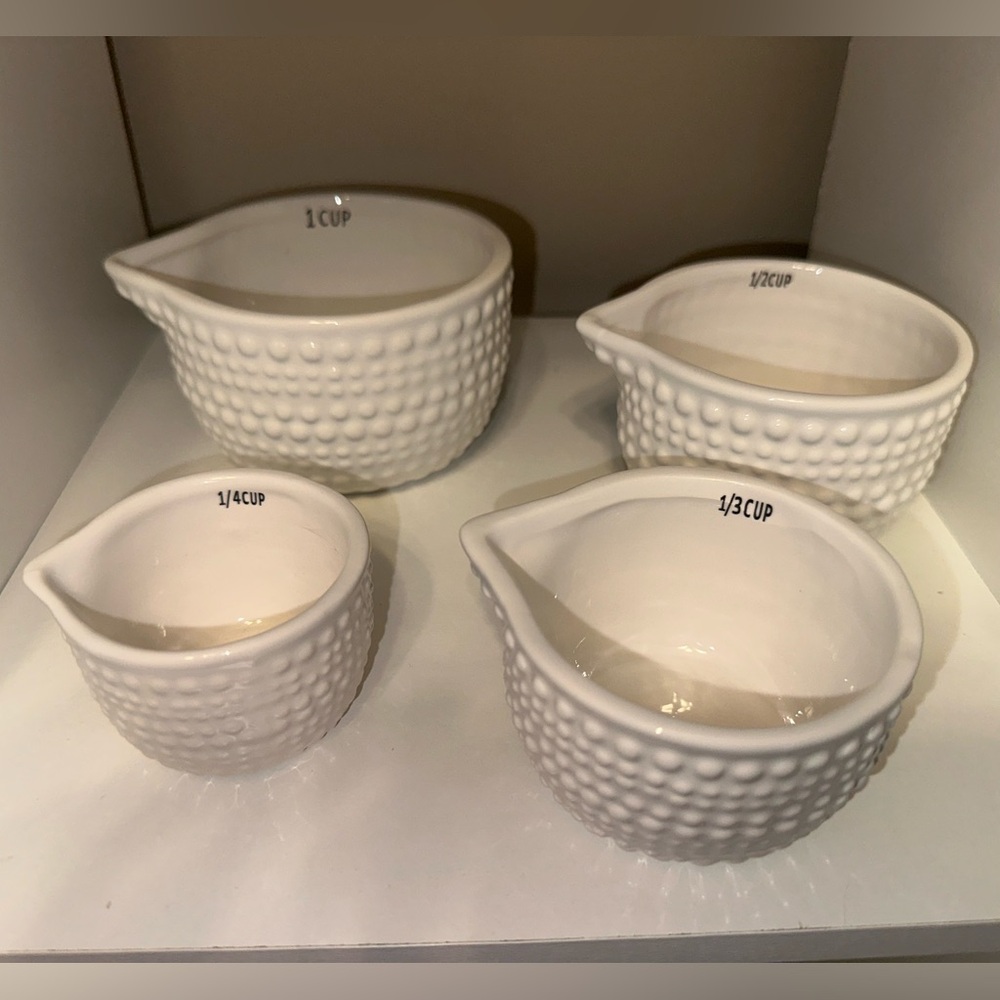 White Textured Measuring Cups Set - New